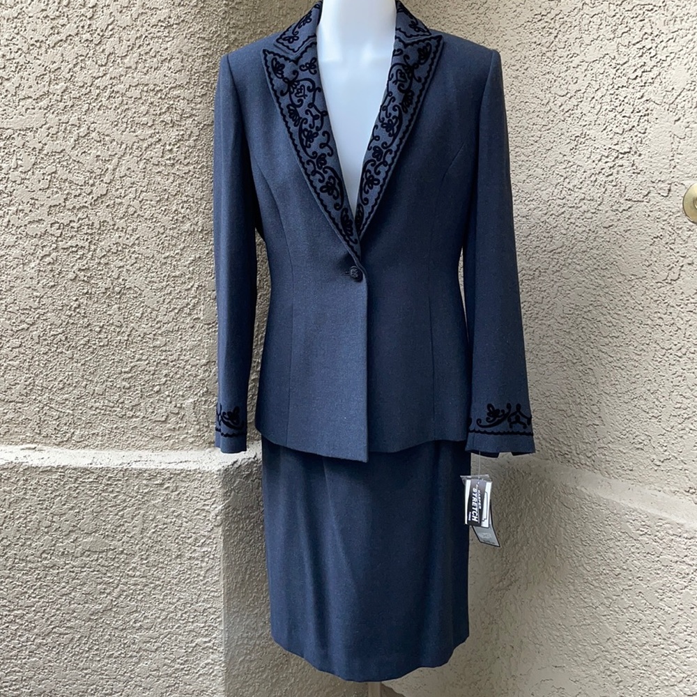 New dark gray Kasper rayon jacket and skirt set